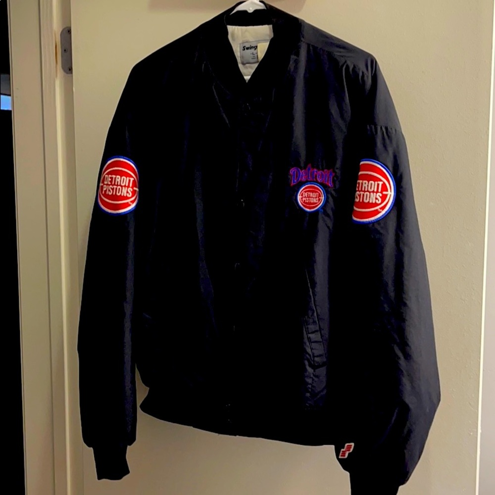 Men’s Large Swingster Detroit Pistons Jacket